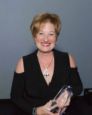 Winnie Joubert - Magazine Camper