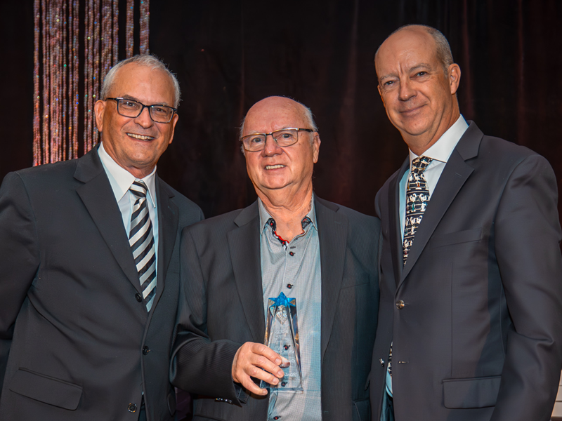 Yves Vermette (vice-président FQCC), 𝗠𝗶𝗰𝗵𝗲𝗹 𝗤𝘂𝗶𝗻𝘁𝗮𝗹, Alain Boyer (président FQCC) - Magazine Camper