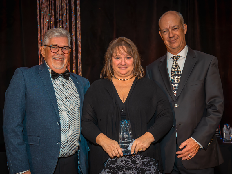 Guy Boutin (secrétaire FQCC), 𝗦𝘆𝗹𝘃𝗶𝗲 𝗧𝗲𝗹𝗹𝗶𝗲𝗿, Alain Boyer (président FQCC) - Magazine Camper