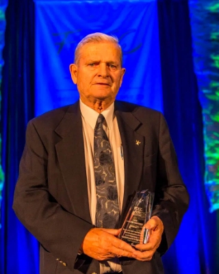 Clarence Boutin - Magazine Camper