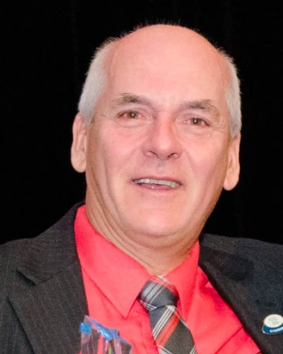 Martin Healey - Magazine Camper