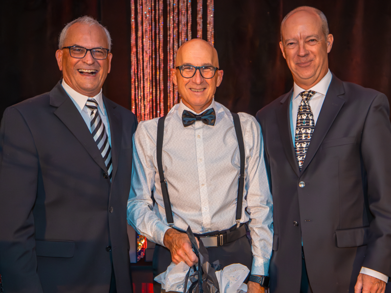 Yves Vermette (vice-président FQCC) - 𝗚𝗶𝗹𝗹𝗲𝘀 𝗣𝗼𝗶𝗿𝗶𝗲𝗿 (𝟭𝟬 𝗮𝗻𝘀) - Alain Boyer (président FQCC) - Magazine Camper